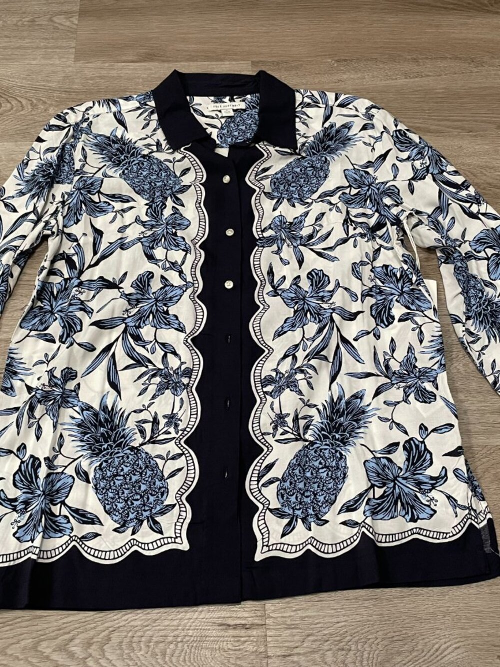 Pineapple Shirt and Shorts - Picture 2 of 16